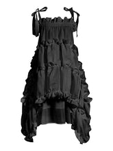 Spaghettiträgerkleid mit unregelmäßigen Rüschen